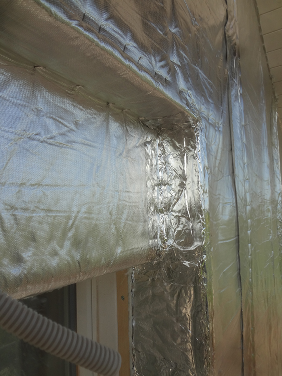 ACTIS ist eine mehrschichtige. reflektierende Dämm-Matte. - Die Isolation GmbH